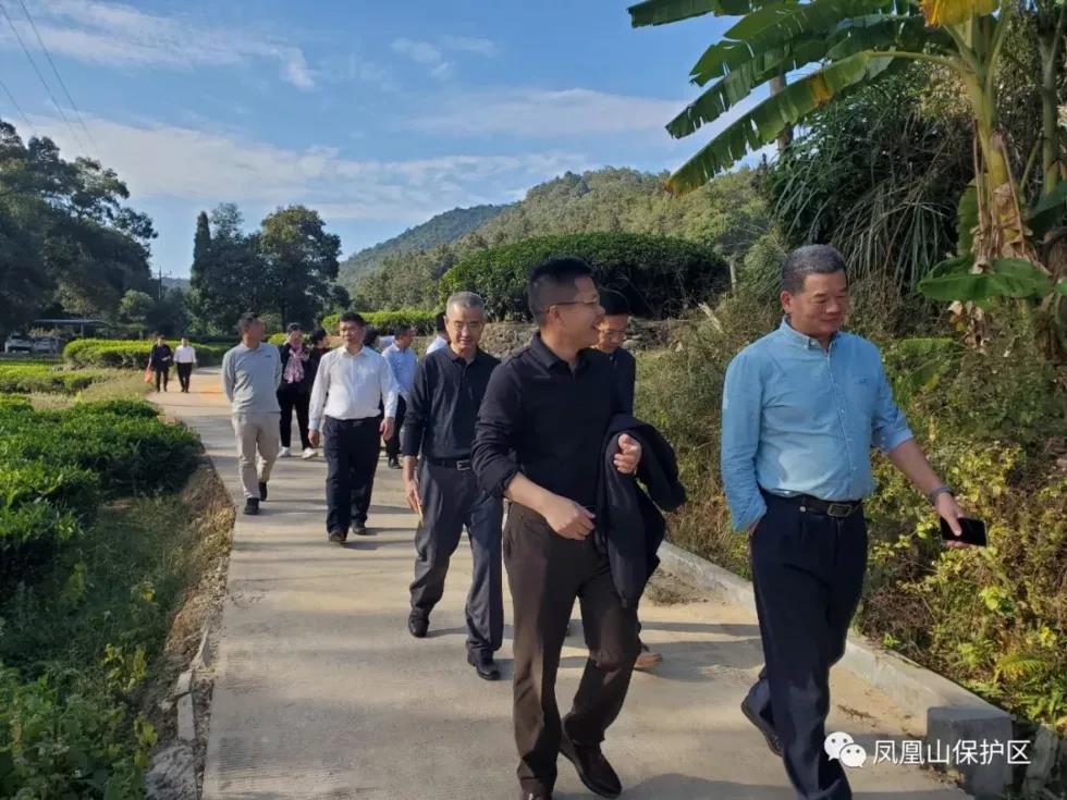 98290f3f1e0075b04042f49035e6c51b.jpg 002.jpg